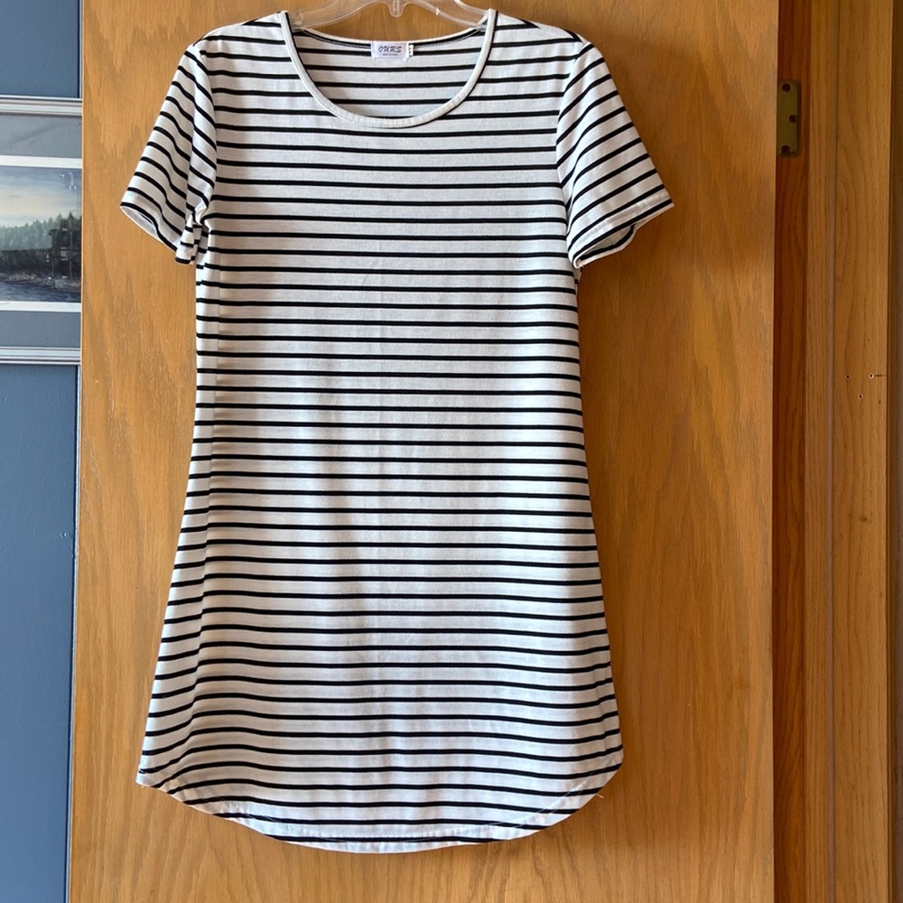 Tshirt Dress - Picture 5 of 8